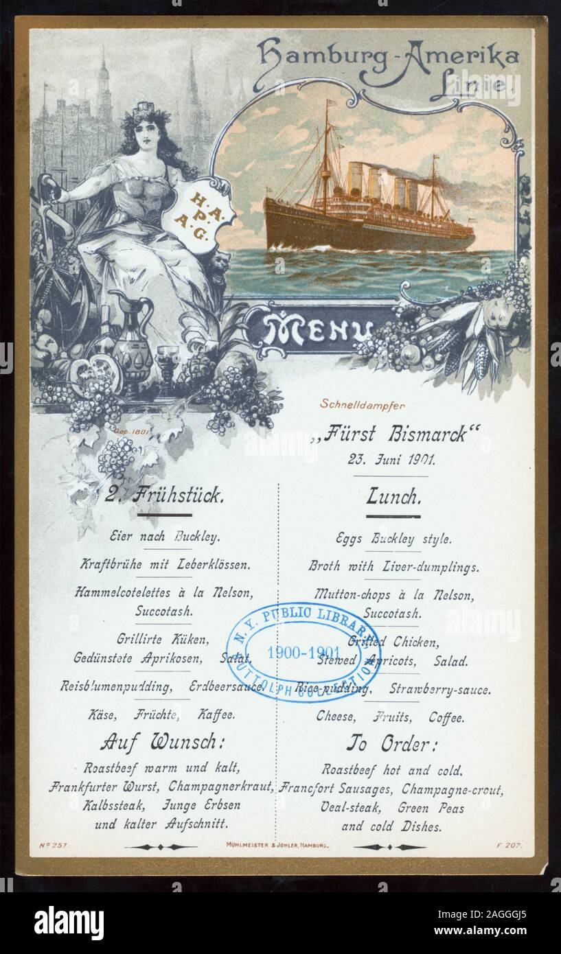 MENU in tedesco e inglese; ILLUSTATION DELLA NAVE E LA DONNA IN ABITO CLASSICO CON SCUDO DICENDO HAPAG Citazione/Riferimento: 1901-1743; Pranzo [detenute da] HAMBURG-AMERIKA LINIE [a] EN ROUTE A BORDO DI Furst Bismarck (SS;) Foto Stock