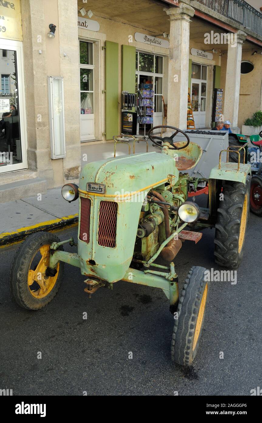 Vintage Bautz trattore (1950s) Provence Francia Foto Stock