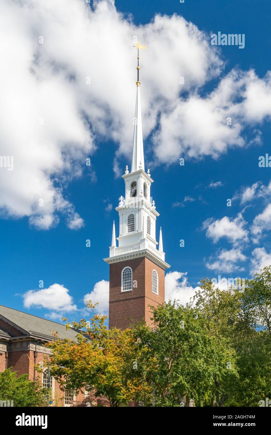 CAMBRDIGE, MA/STATI UNITI D'America - 29 settembre 2019: la chiesa commemorativa sul campus dell'Università di Harvard. Foto Stock