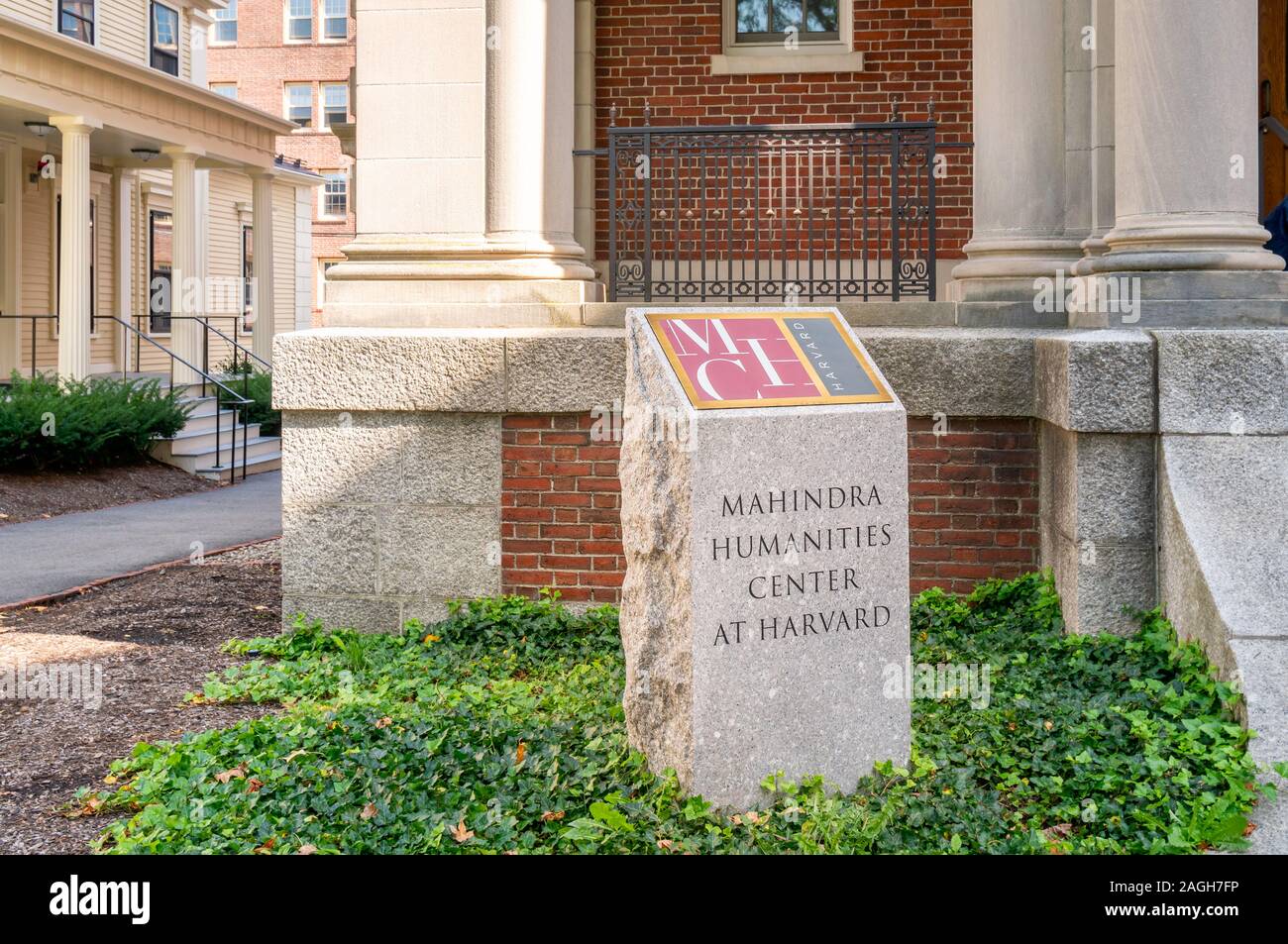 CAMBRDIGE, MA/STATI UNITI D'America - 29 settembre 2019: Mahindra Humanities Center sul campus dell'Università di Harvard. Foto Stock