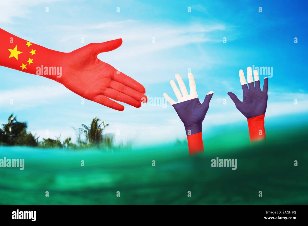 Concetto sul tema russo di assistenza da parte di colleghi cinesi in una situazione difficile. Relazioni internazionali. Foto Stock