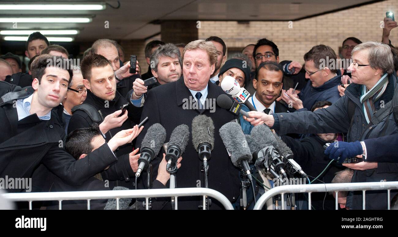 Tottenham manager Harry Redknapp lasciando Southwark Crown Court dopo essere stato trovato 'non colpevole" di evadere imposte all'Agenzia delle Entrate. Foto Stock