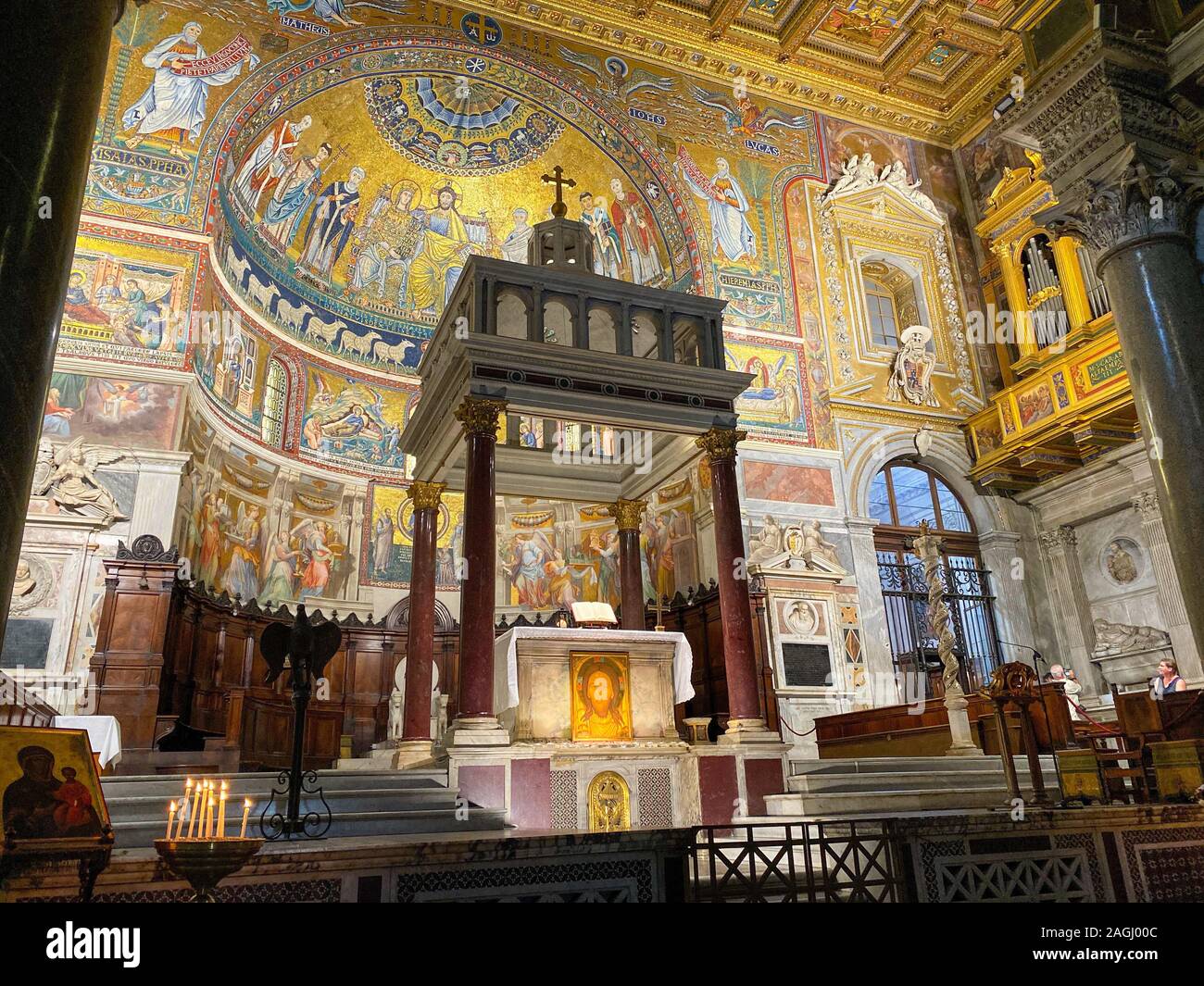 Basiliek a Roma con Soffitto d'arte Foto Stock