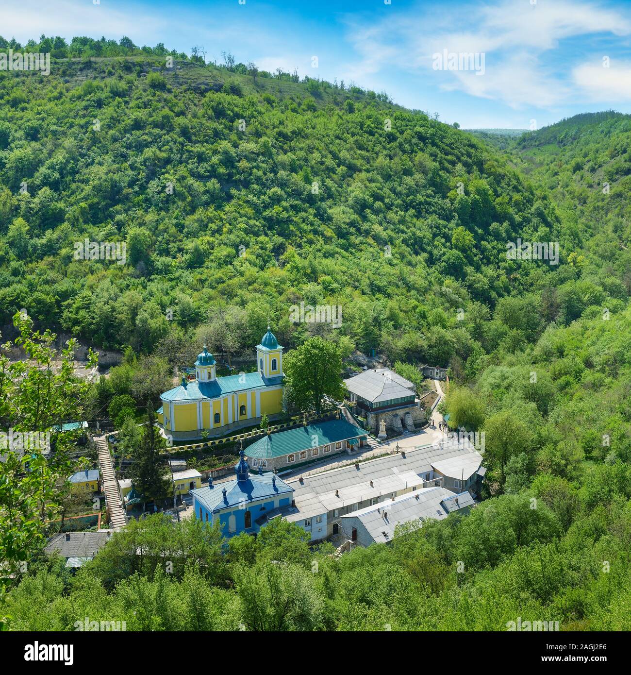 Monastero di roccia nel villaggio di Saharna, Repubblica Moldova. Foto Stock