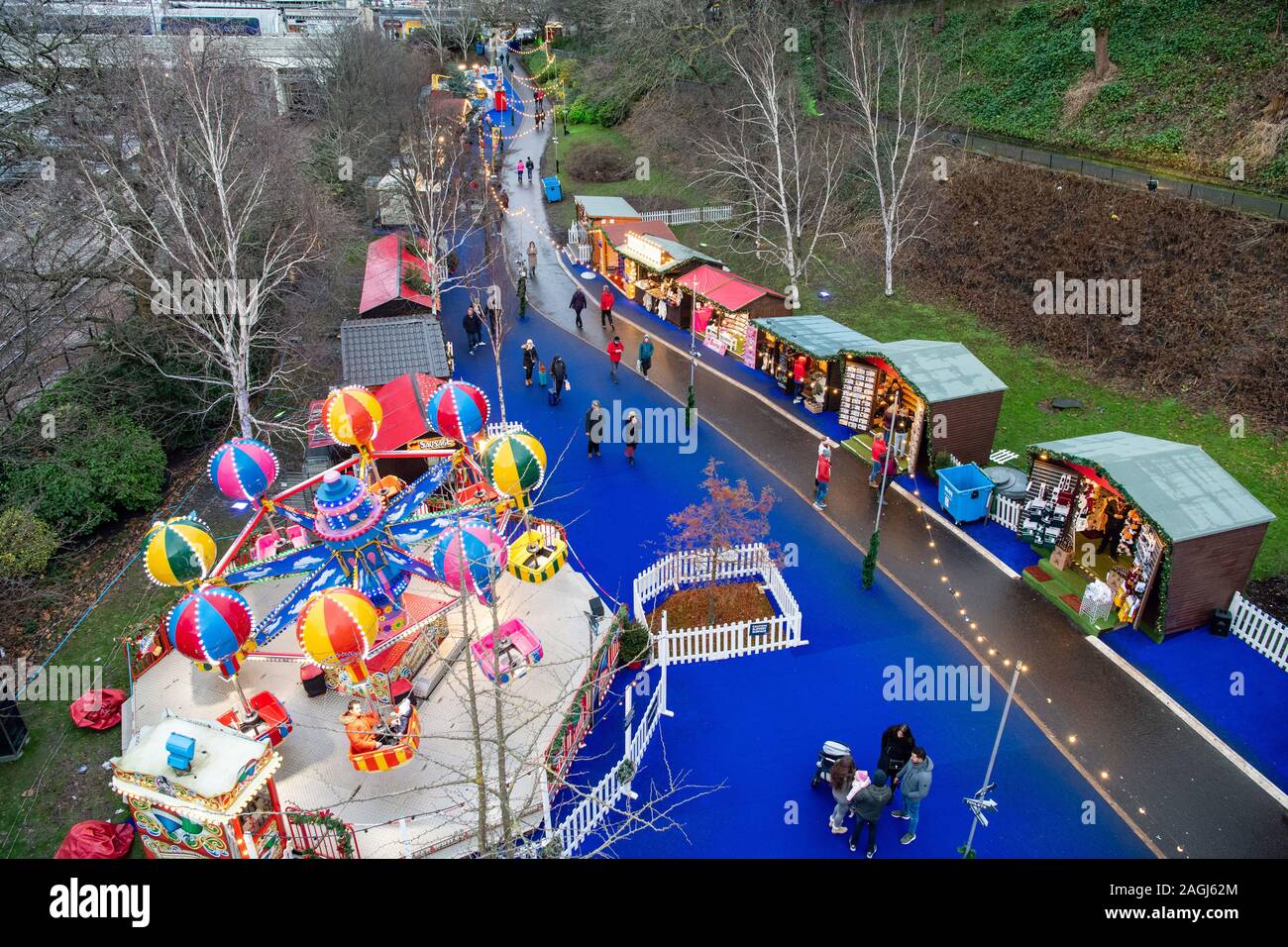 Natale A Edimburgo, Princes Street Gardens, Mercato Tedesco Foto Stock