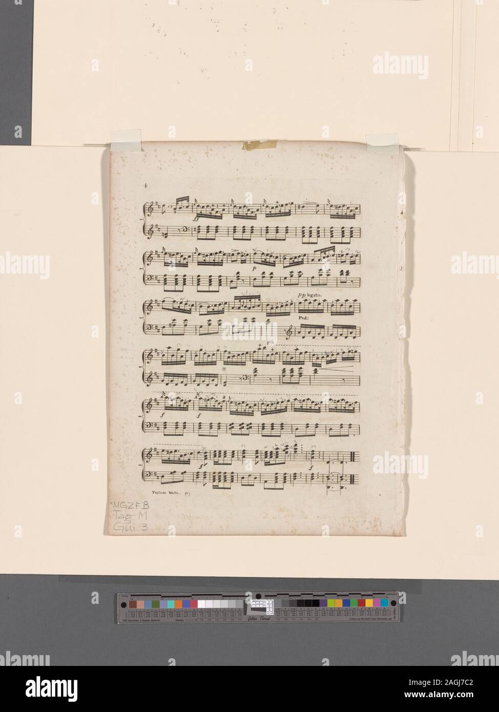 Su pietra: W sto R. Browne, lith. di Pendleton. Il foglio di copertura di musica con la musica. Litografia basata sul 1829 incisione da la serie Petite galerie dramatique, *Tag MGZFB M Gui 3. Piena Lunghezza fino al lato anteriore, guardando a sinistra, salendo sul piede sinistro, mani sulle spalle, fiori nei capelli, sullo sfondo del fogliame.; Mademoiselle Taglioni come lei appare in Guillaume Tell, ballare il pas tyrolien Foto Stock