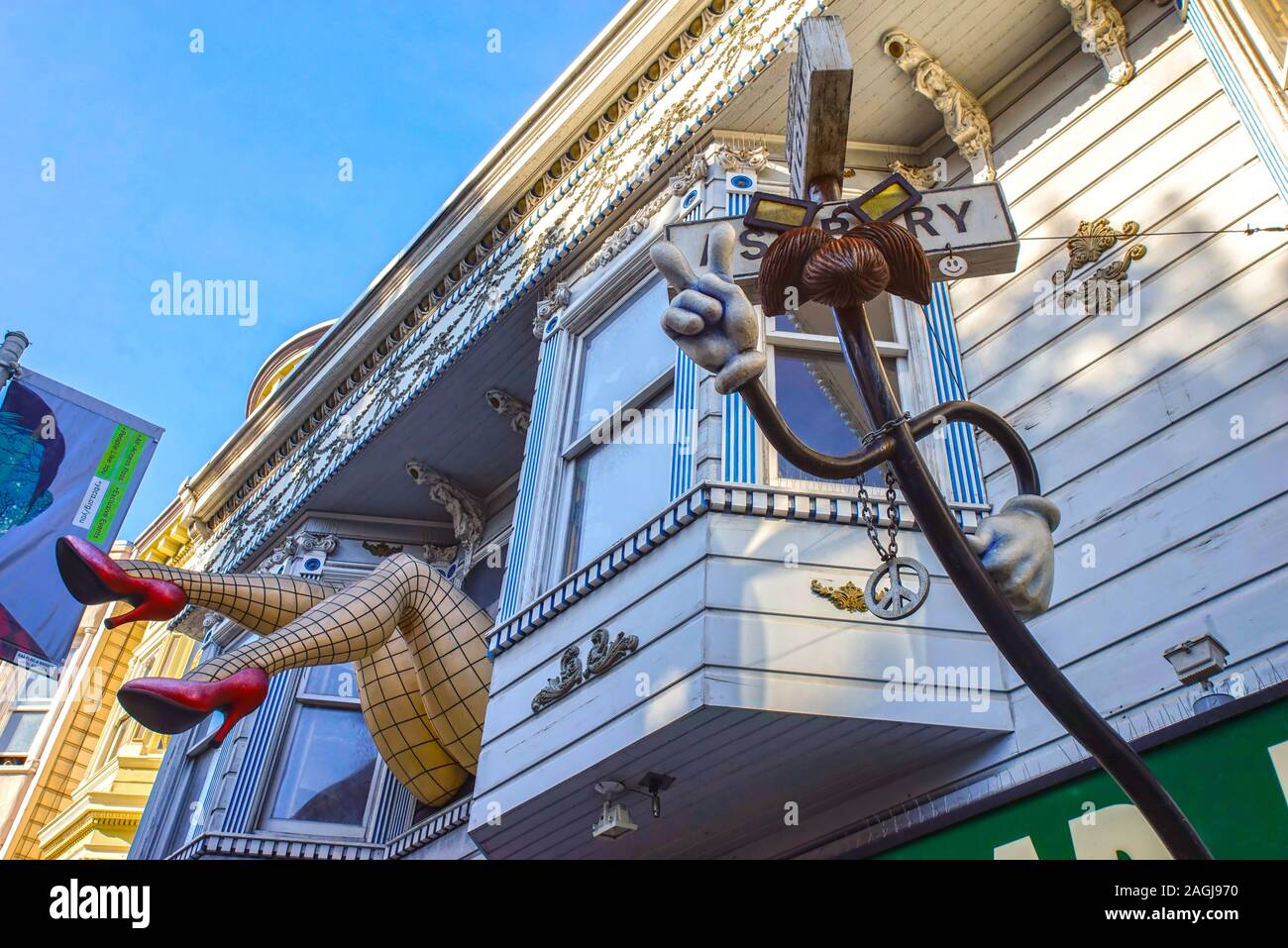 SAN FRANCISCO, Stati Uniti d'America - 15 dicembre 2013: Haight Ashbury quartiere di San Francisco, California, Stati Uniti d'America, un area hippy. Foto Stock