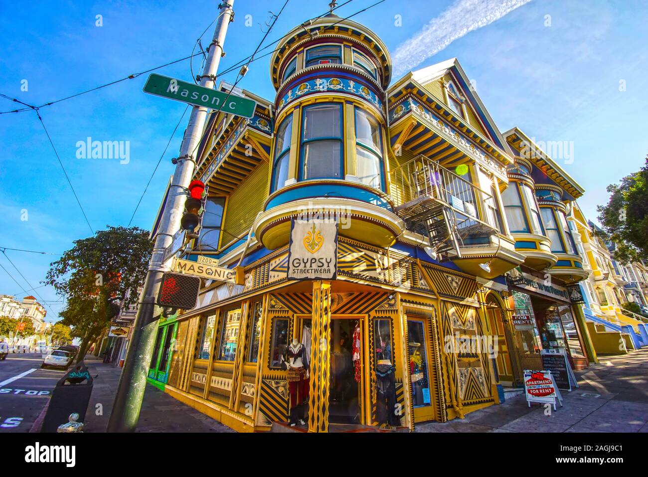 SAN FRANCISCO, Stati Uniti d'America - 15 dicembre 2013: Haight Ashbury quartiere di San Francisco, California, Stati Uniti d'America, un area hippy. Foto Stock