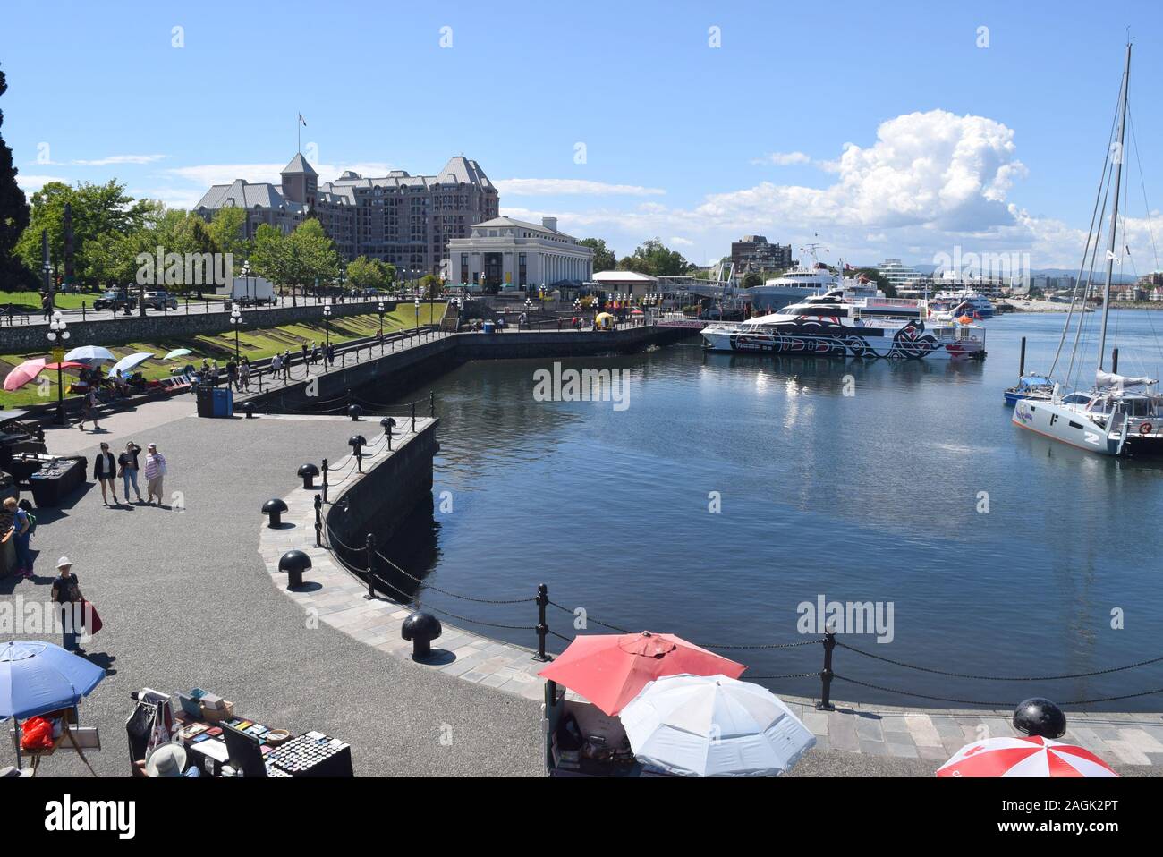 Vista del Porto a Victoria, B.C. l'Hotel Grand Pacific si può vedere sullo sfondo a sinistra. Foto Stock