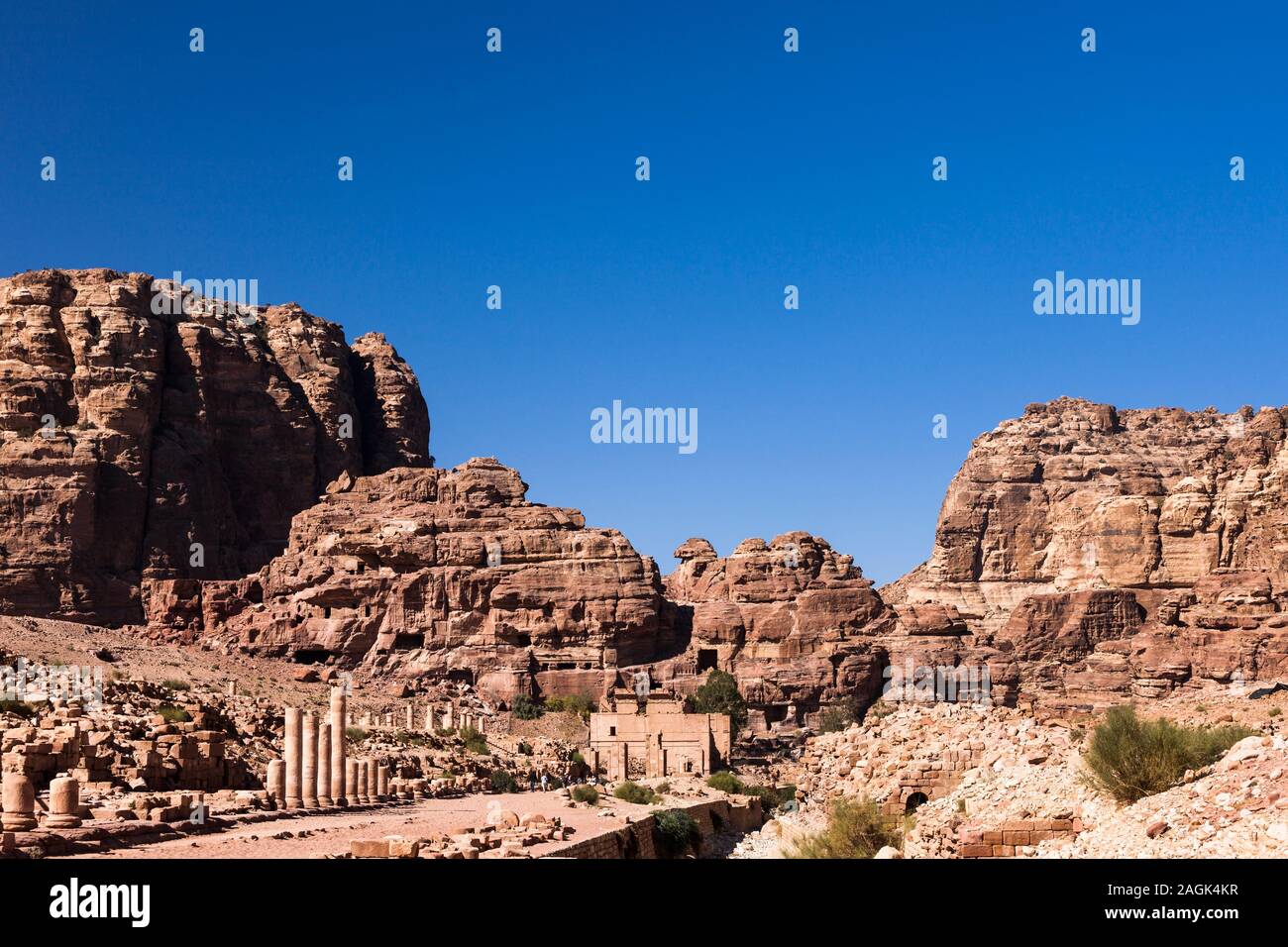 Petra, il Colonnade street, il gate del Temenos, architettura antica, Giordania, Medio Oriente e Asia Foto Stock