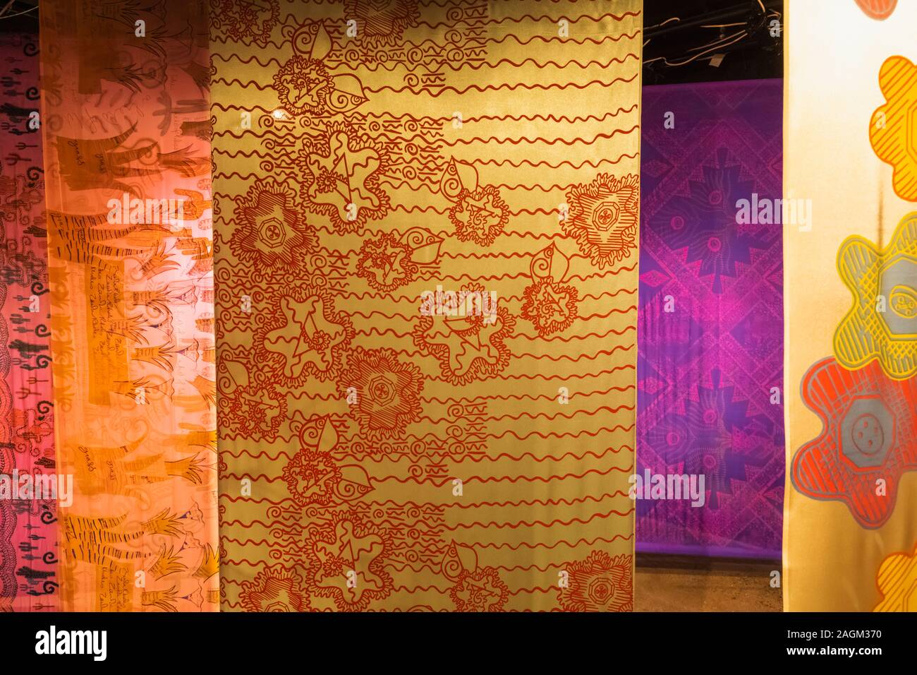 Inghilterra, Londra, Southwark, la moda e il museo tessile fondata dal designer britannico Zandra Rhodes, mostre di Zandra Rhodes progettato prodotti tessili Foto Stock