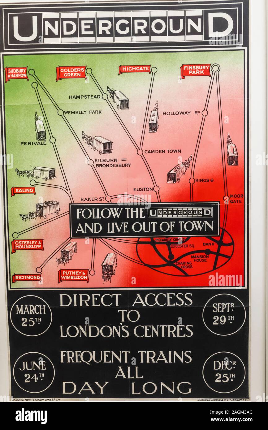 Inghilterra, Londra Covent Garden, il Museo dei Trasporti di Londra, Vintage Underground London Transport Poster Foto Stock