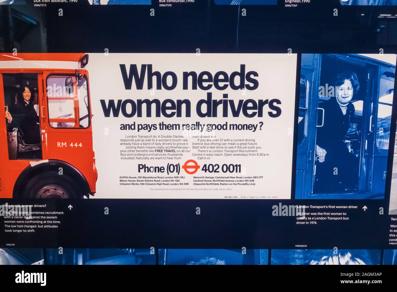 Inghilterra, Londra Covent Garden, il Museo dei Trasporti di Londra, Vintage Bus pubblicità l' assunzione di personale Poster Foto Stock