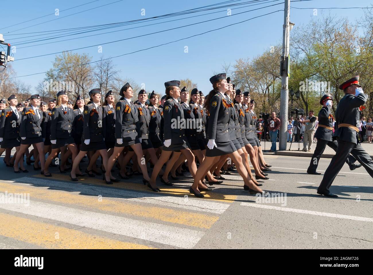 Le donne-cadetti dell'Accademia di polizia di marciare su parade Foto Stock