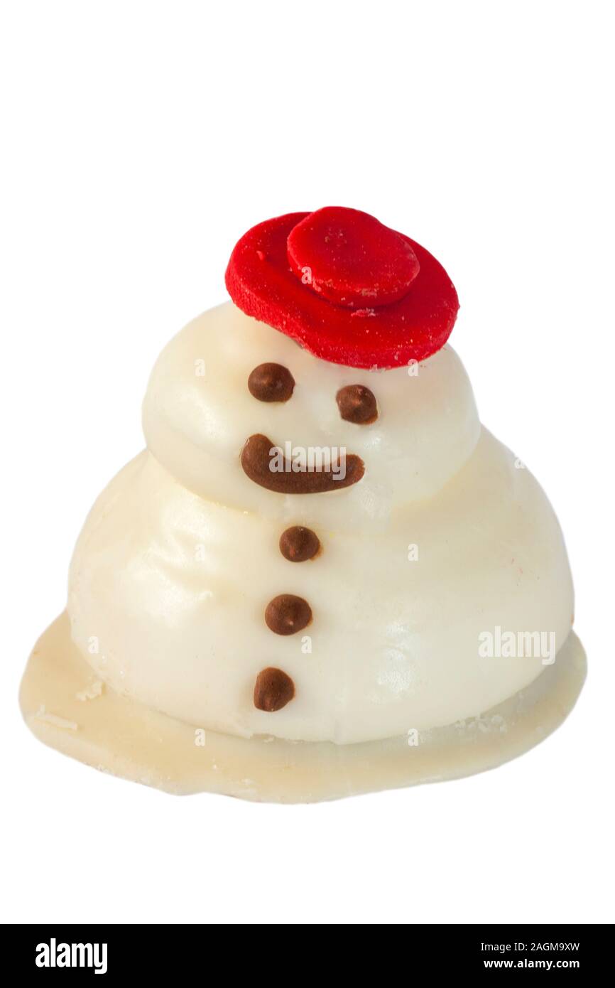 Pupazzo di neve di marshmallow torta isolati su sfondo bianco Foto Stock