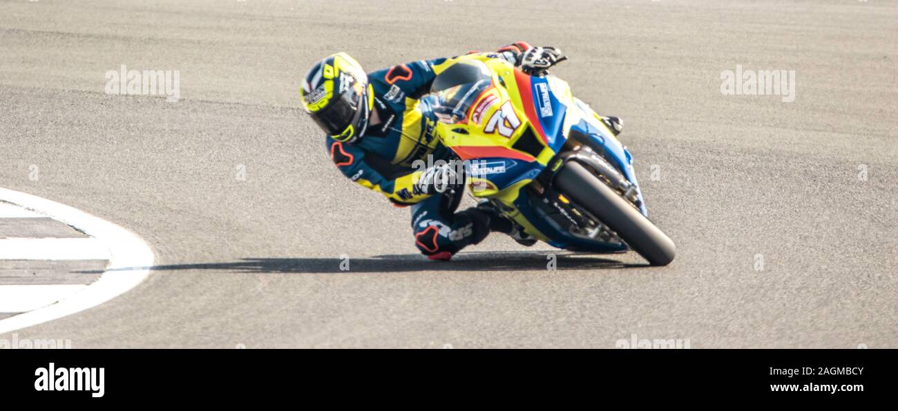 Circuito di Silverstone, Milton Keynes, Regno Unito - 19 Aprile 2019 : un potente corse di motociclismo in tutto il mondo famoso della pista di Silverstone, Foto Stock