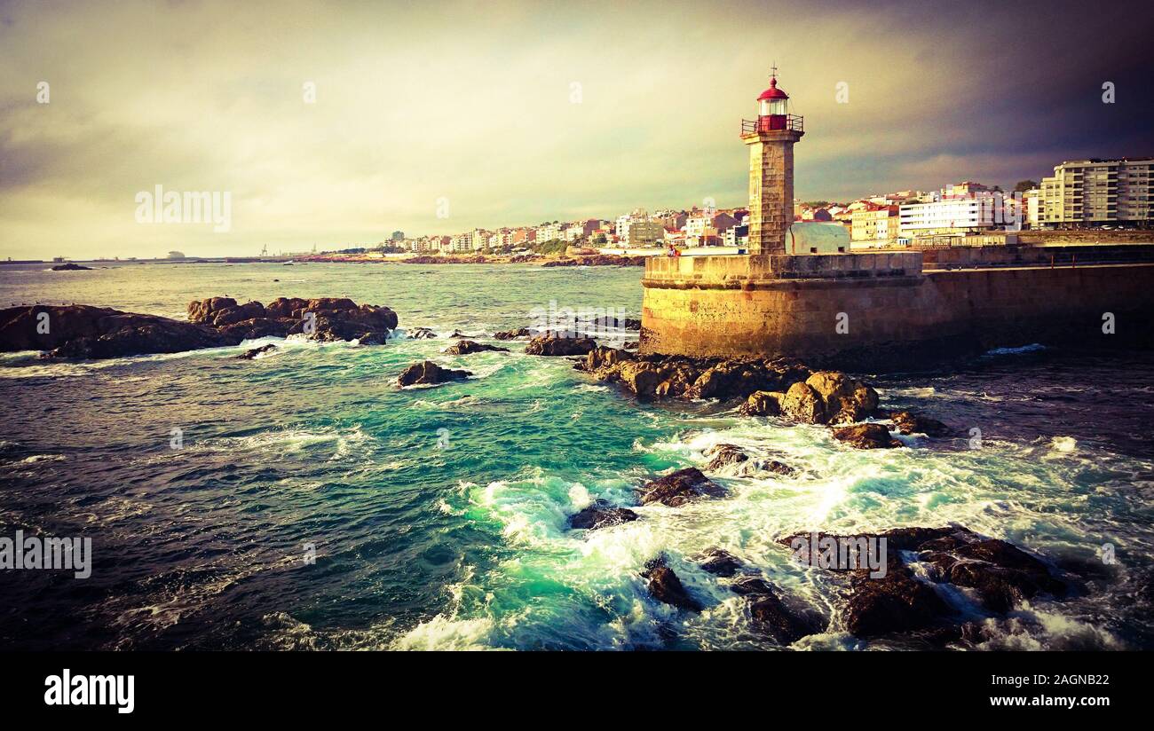 Foz do Douro lighthouse, Oporto, Portogallo Foto Stock