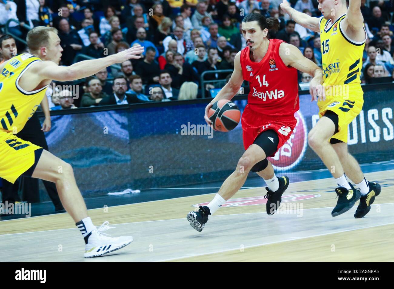 Berlino, Germania, 18 Dicembre 2019: Nihad Dedovic del FC Bayern Monaco basket in azione durante l'Eurolega di basket gioco Foto Stock