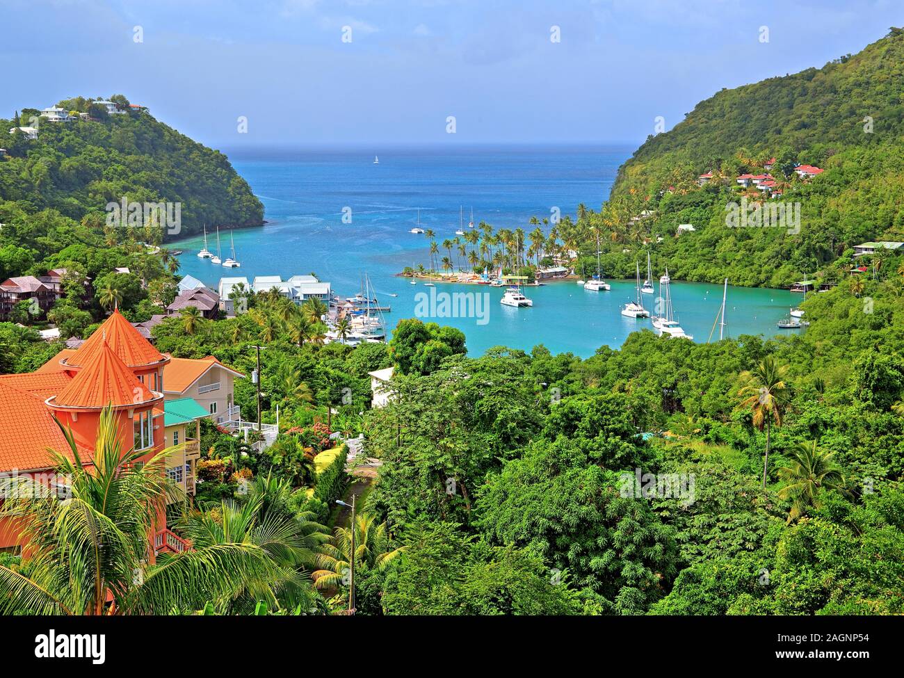 Panoramica di Marigot Bay nei pressi di Castries, Santa Lucia, Piccole Antille, West Indies, nelle Isole dei Caraibi Foto Stock