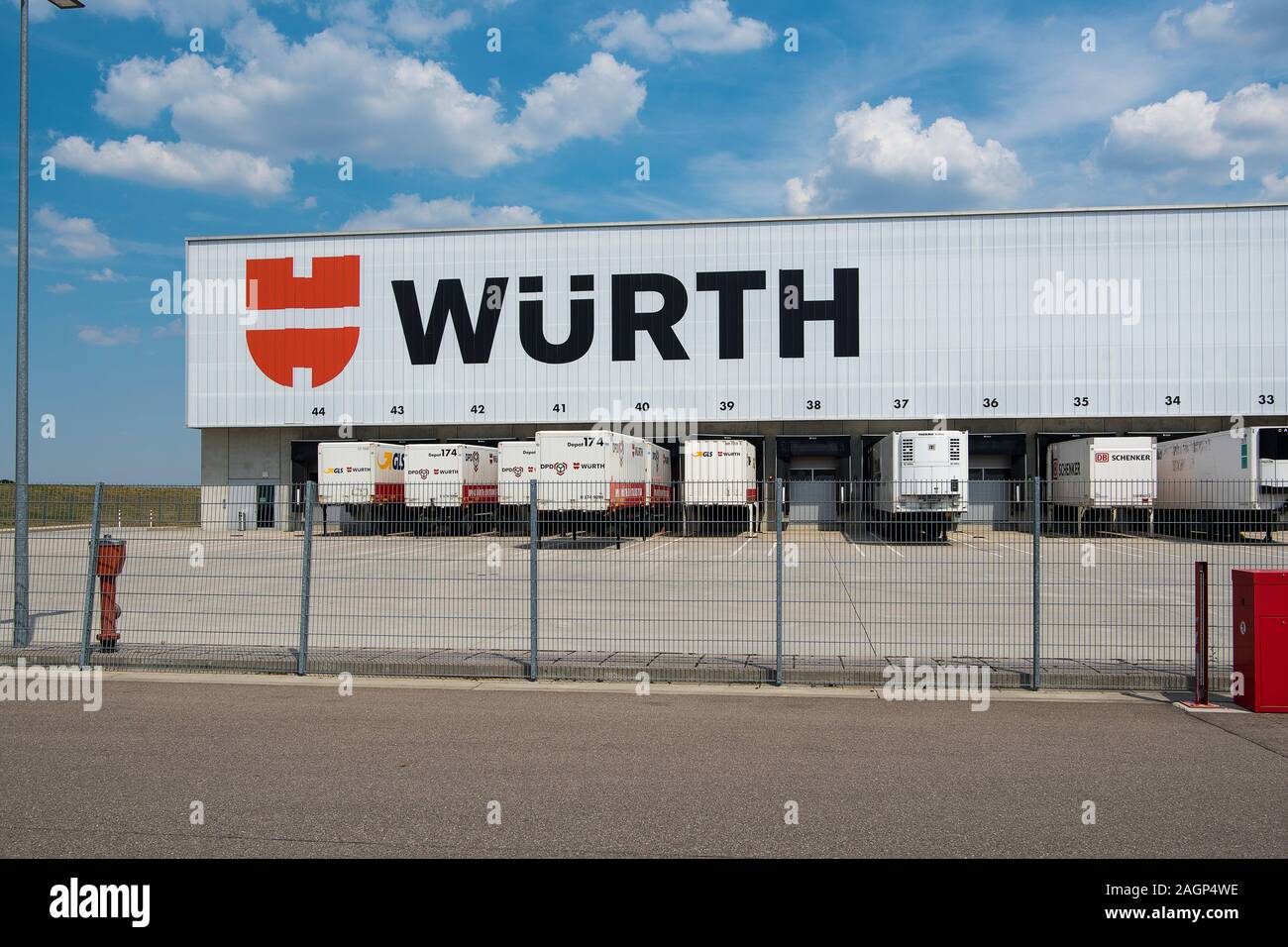 Künzelsau, Baviera, Germania - Luglio 25, 2019; Docking station del Wurth filiale vendite e museo a Gaisbach, un leader mondiale nel gruppo mater Foto Stock