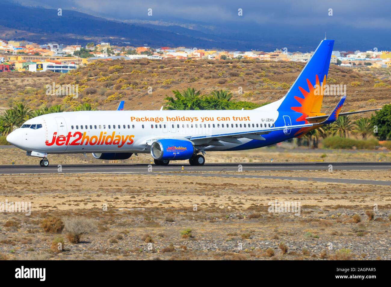 Tenerife, Spagna - 23 Novembre 2019: Jet2 B737-800: all'aeroporto di Tenerife Sud. Foto Stock