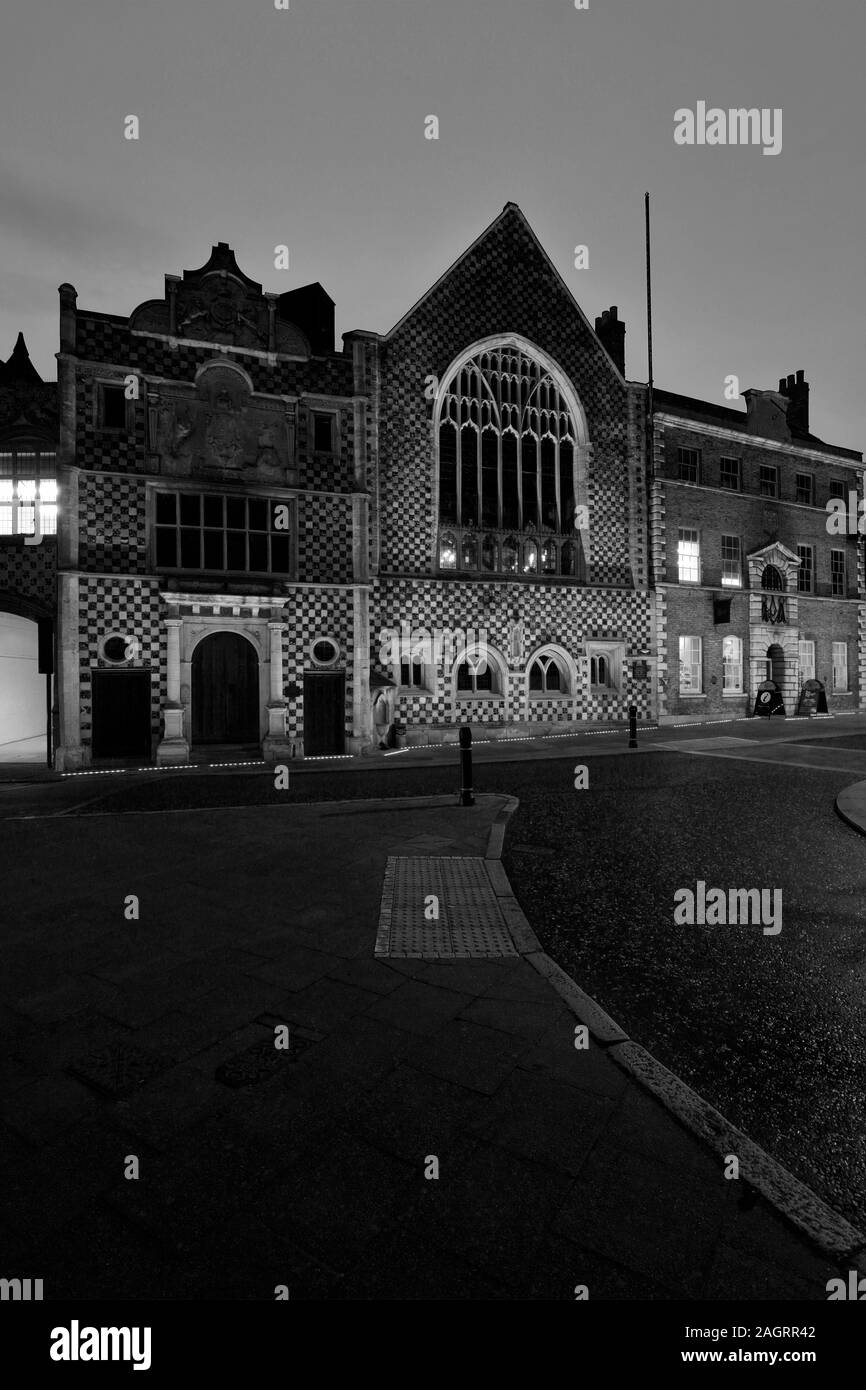 Esterno del Municipio e Trinity Guildhall, Kings Lynn town, Norfolk, Inghilterra, Regno Unito Foto Stock