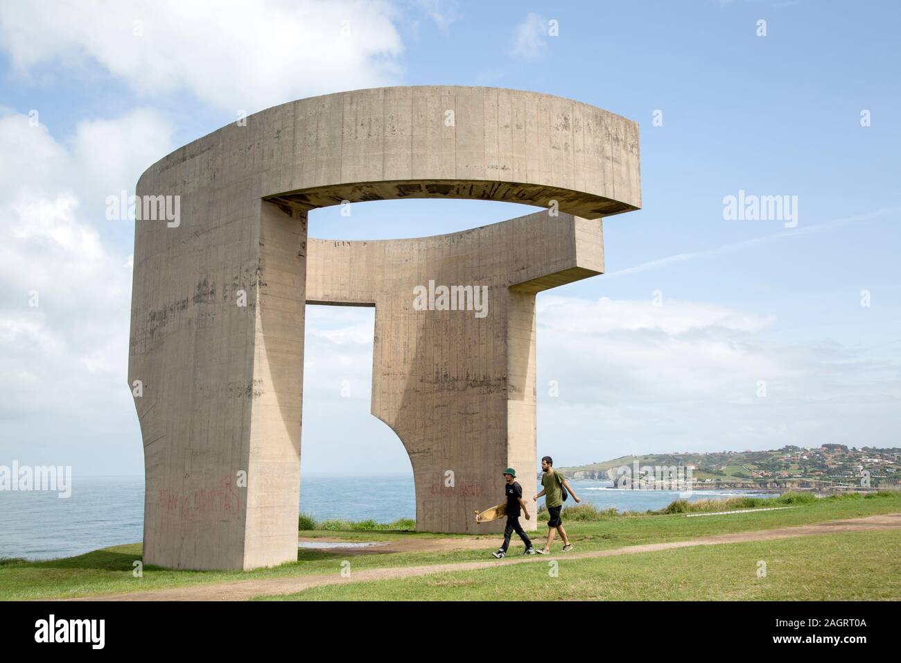 Elogio del Horizonte da Chillida, Cerro de Sta Catalina Fort, a Gijon, Asturias, Spagna Foto Stock