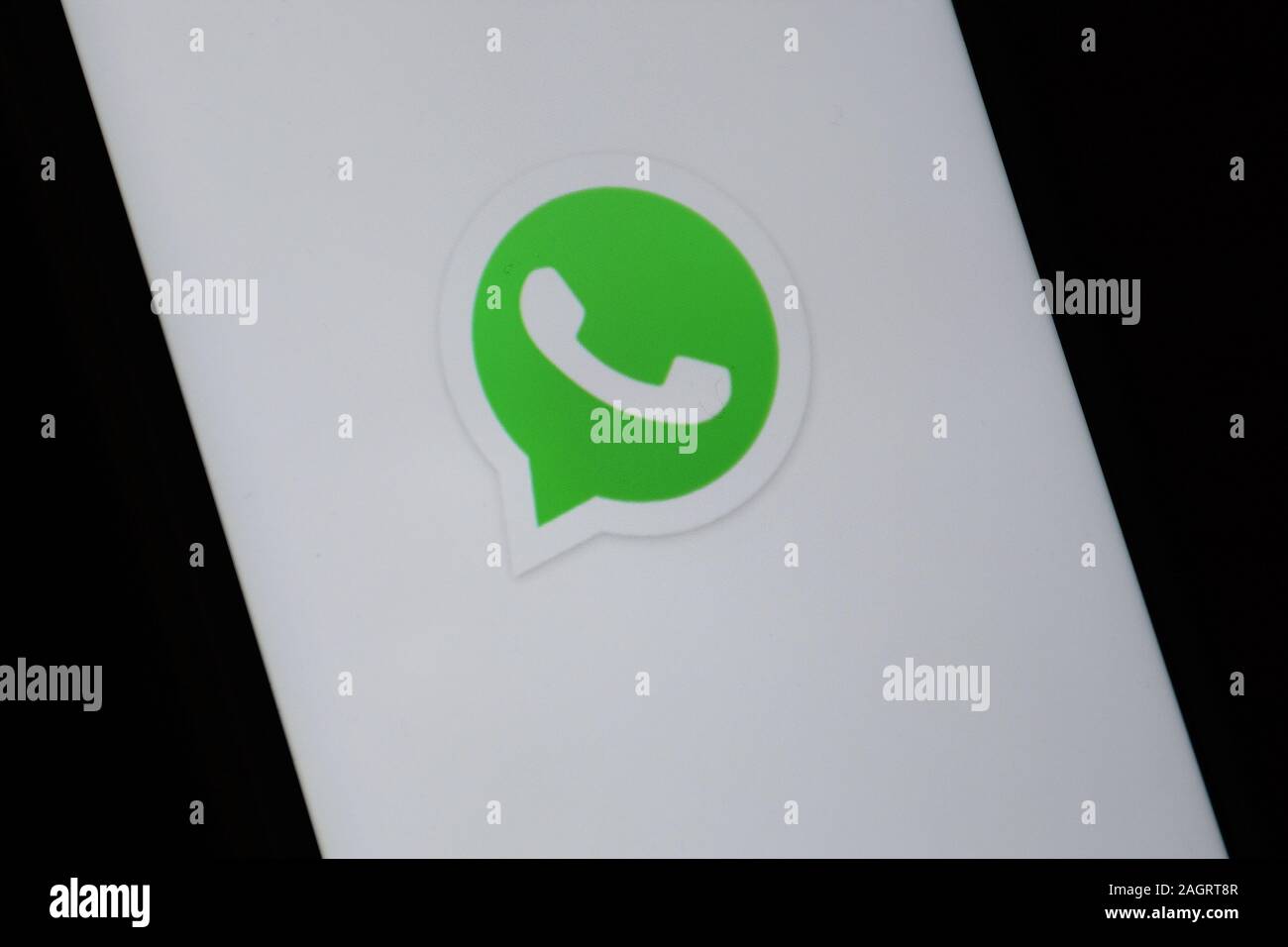 Instagram icona sulla schermata monitor. Chat, chat. Icona. Social media app. Rete sociale Foto Stock