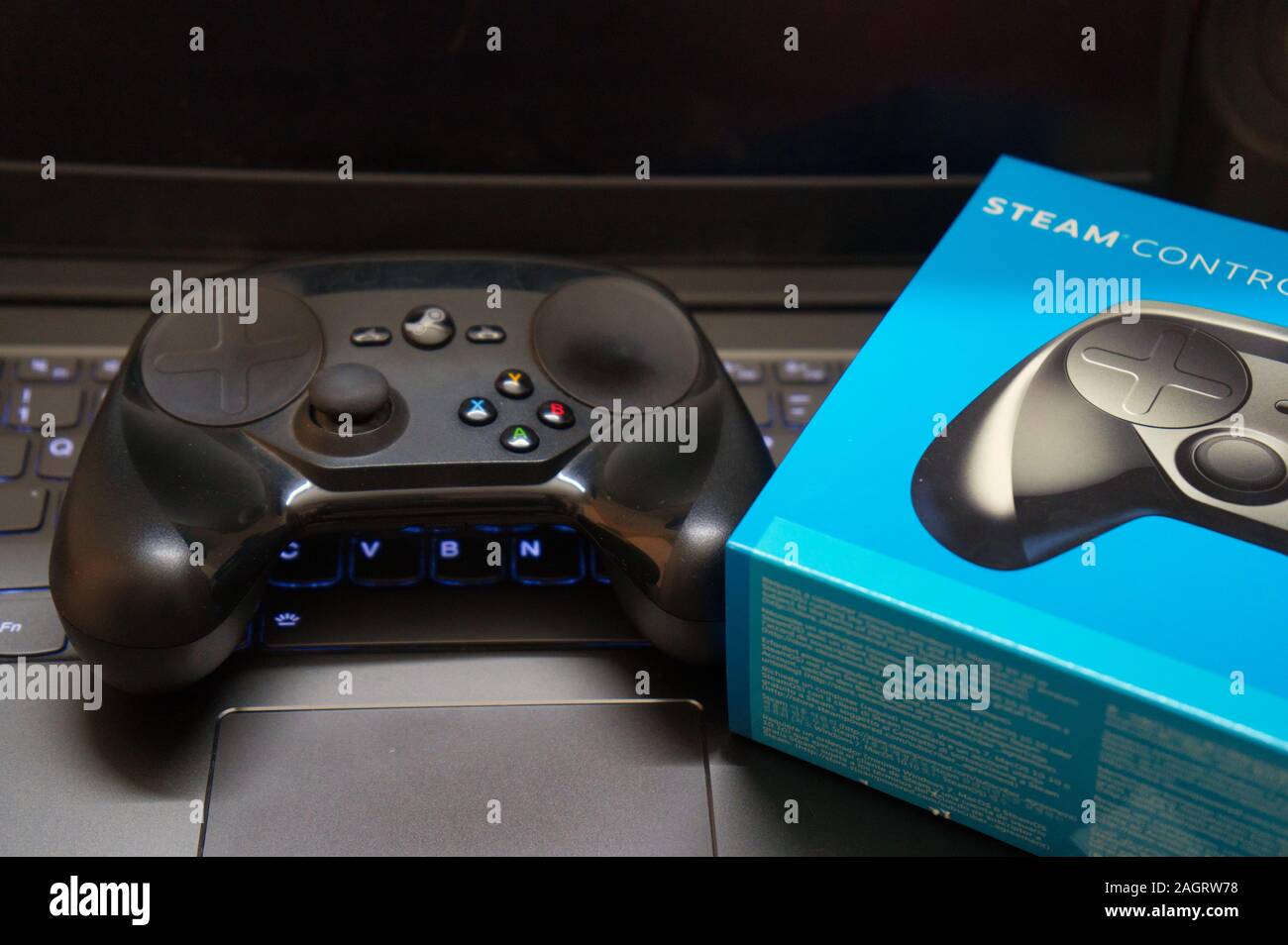 Controller di vapore dalla valvola con la sua confezione originale nel suo stato originale prima di essere interrotto Foto Stock
