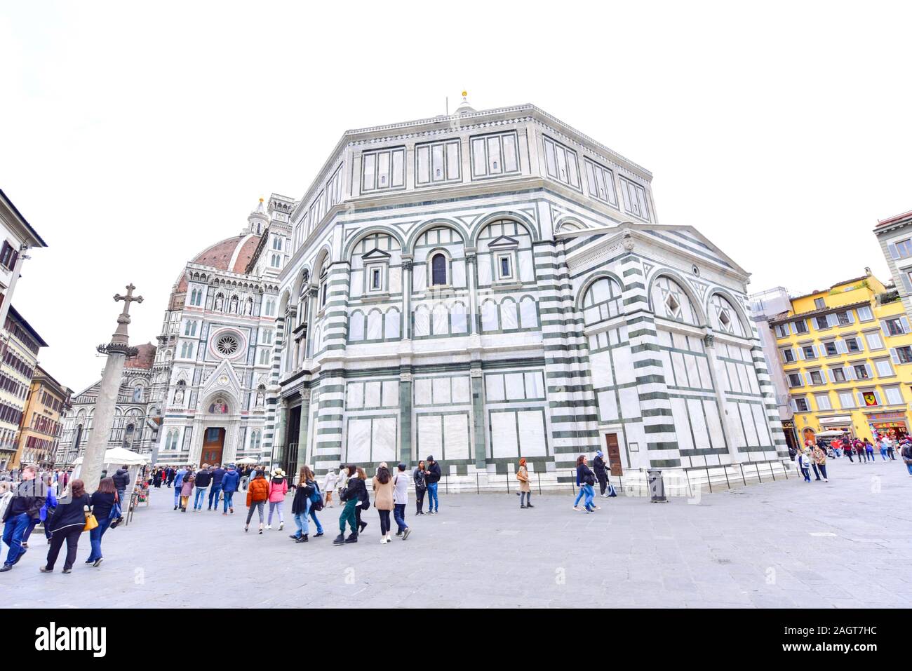 Santa Maria del Fiore o Duomo di Firenze in Piazza del Duomo in Italia Foto Stock
