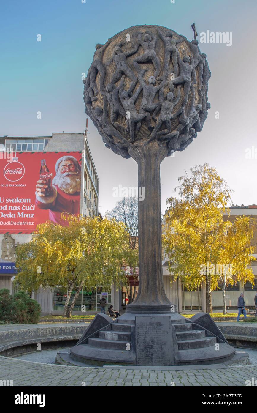 Un monumento "Uspenje' , Kragujevac, Serbia Foto Stock