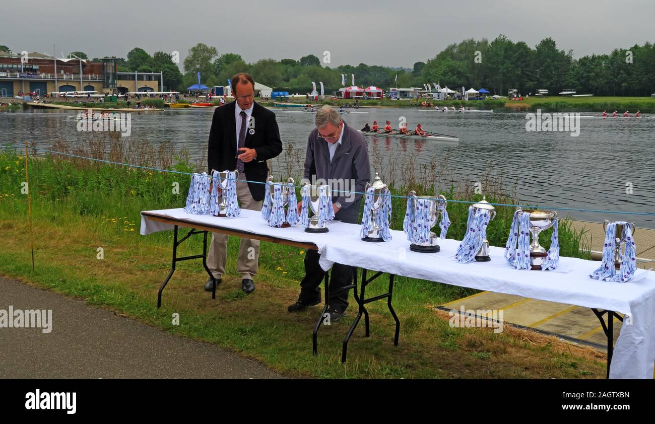 Coppe & trofei, scuole nazionali regata, Dorney Lake, Eton College Centro di Canottaggio, Berks, Inghilterra, SL4 Foto Stock