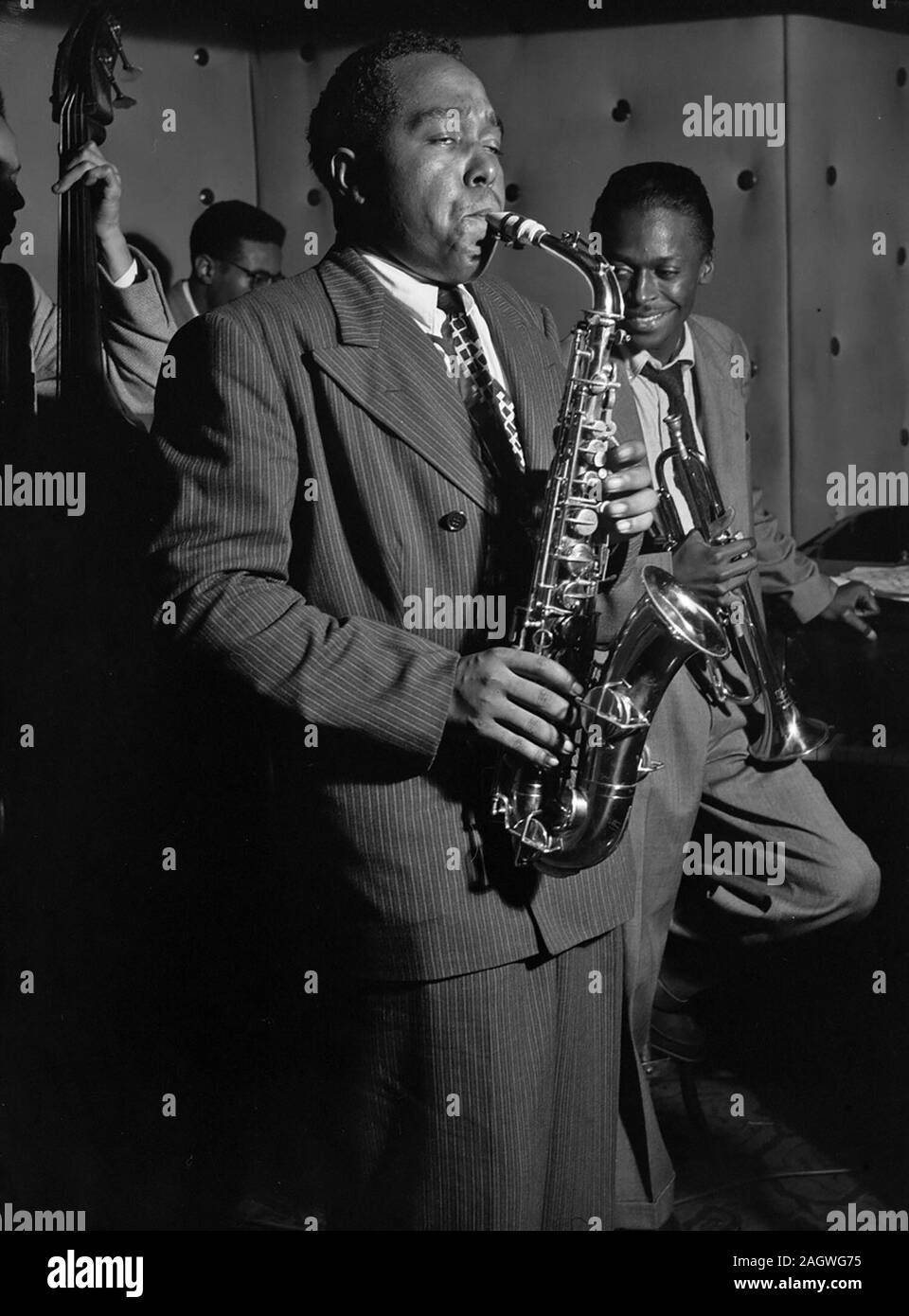 Ritratto di Charlie Parker, Tommy Potter, Miles Davis e Max Roach, tre Deuces, New York, N.Y., ca. Agosto 1947 Foto Stock