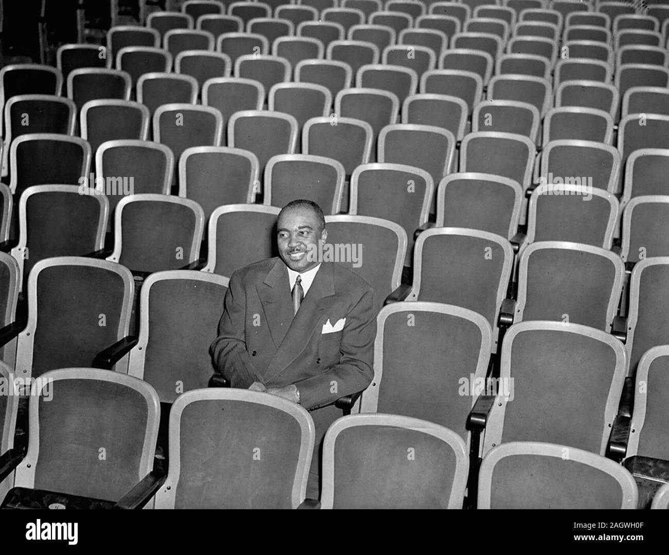 Ritratto di Jimmie Lunceford, ca. primi 1940s Foto Stock