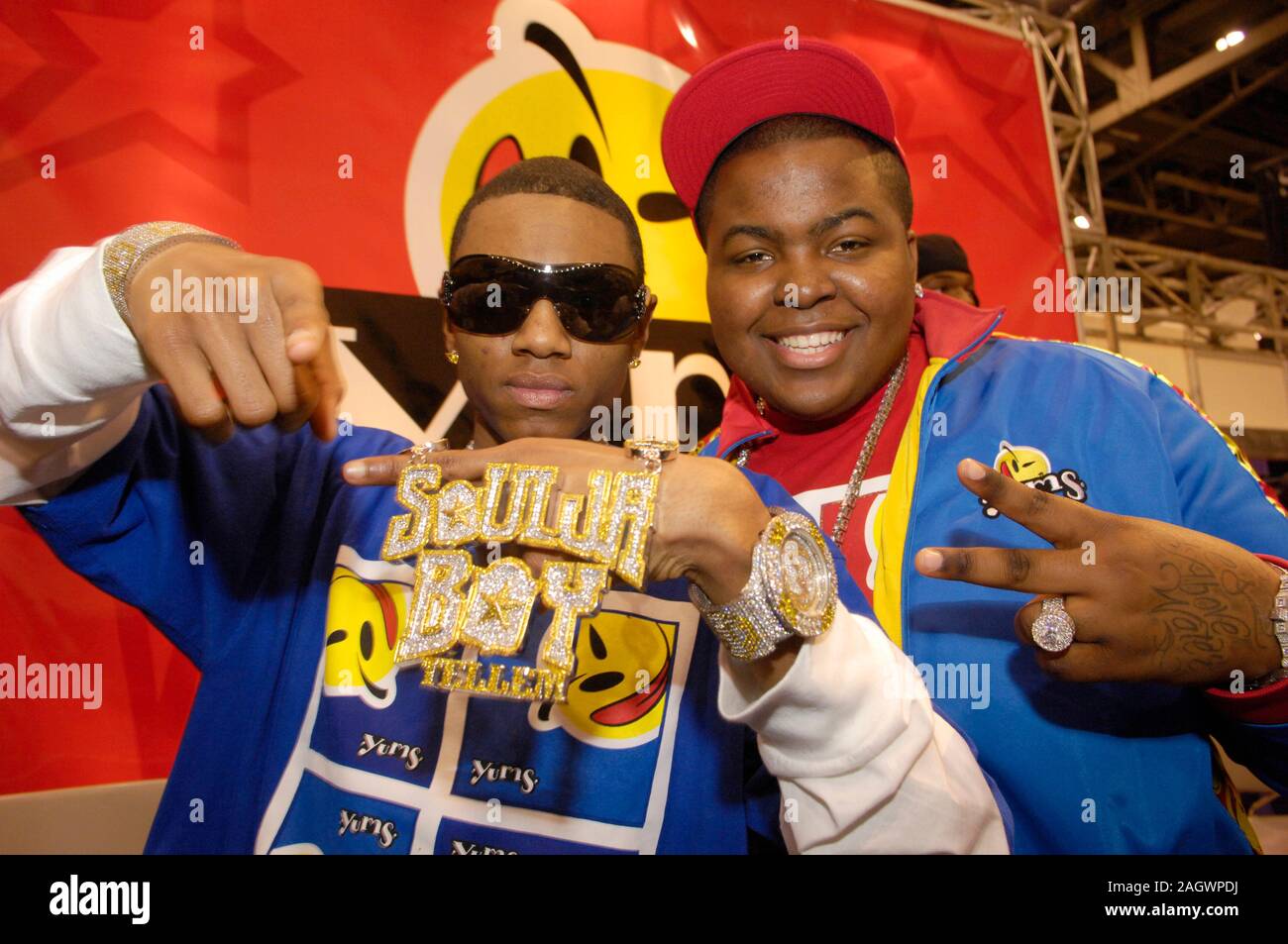 (L-R) Rapper Soulja Boy e cantante Sean Kingston al Yums stand al Magic fashion show presso il Centro Congressi di Las Vegas. Foto Stock