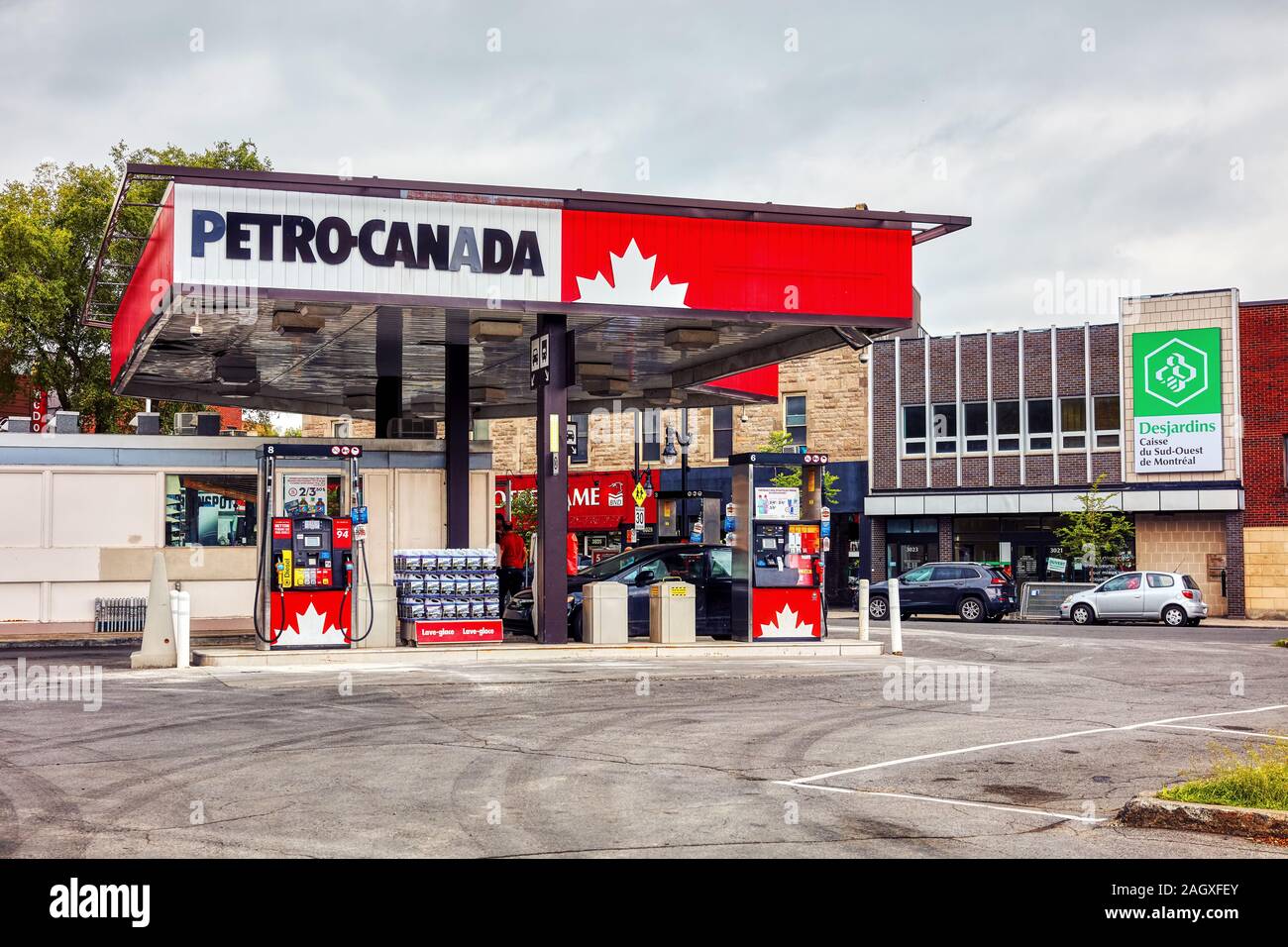 Montreal, Canada - Giugno, 2018: Petro Canada gas station a Montreal, Quebec, Canada. Foto Stock