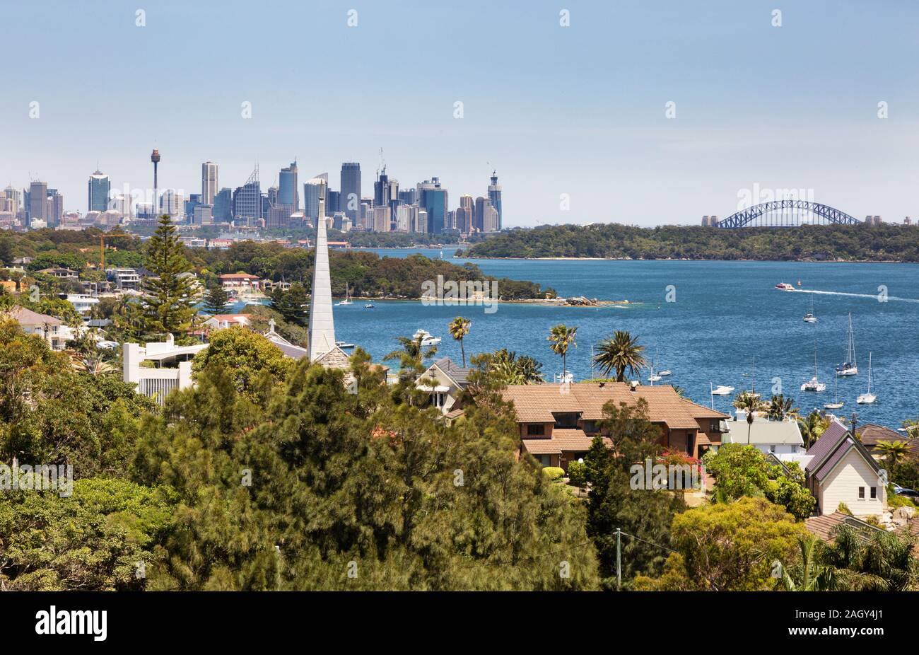 Sydney Australia; Sydney cityscape visto da Watson Bay, in una giornata di sole in primavera; Sydney Australia Foto Stock