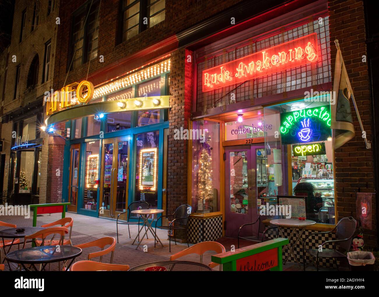 Coffee Shop di notte. Foto Stock