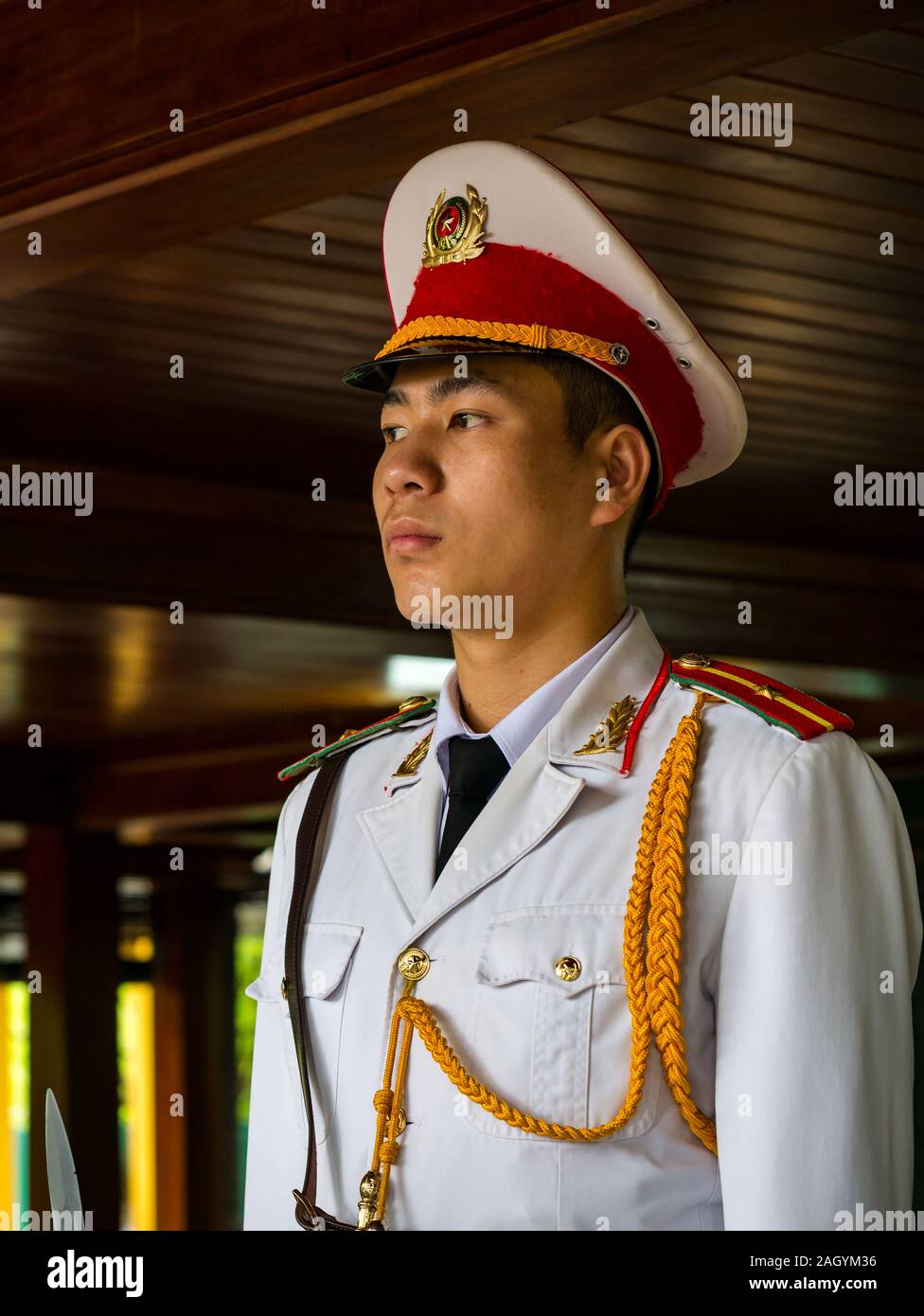 Guardia militare in legno Casa Stilt, il Mausoleo di Ho Chi Minh complesso, Hanoi, Vietnam Asia Foto Stock