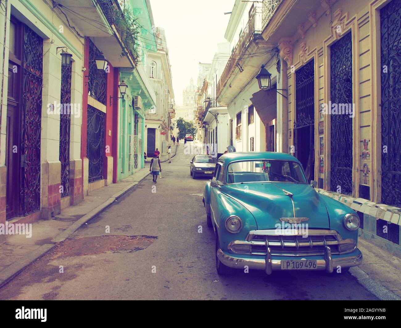 Classic Car nella Città Vecchia di La Habana Foto Stock