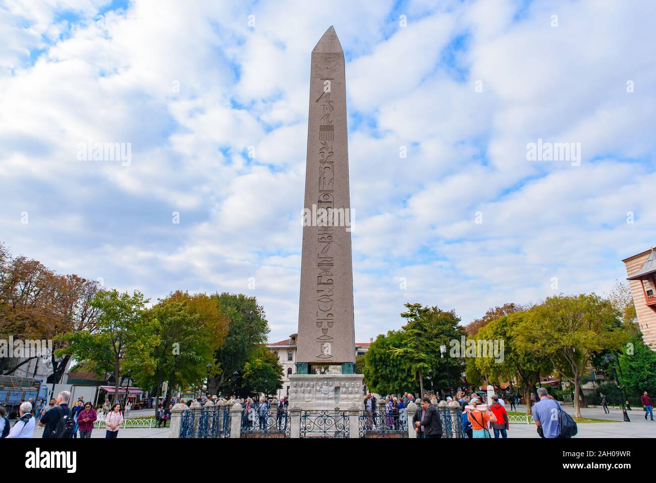 Obelisco di Teodosio, antico obelisco egiziano a Piazza Sultanahmet ad Istanbul in Turchia Foto Stock