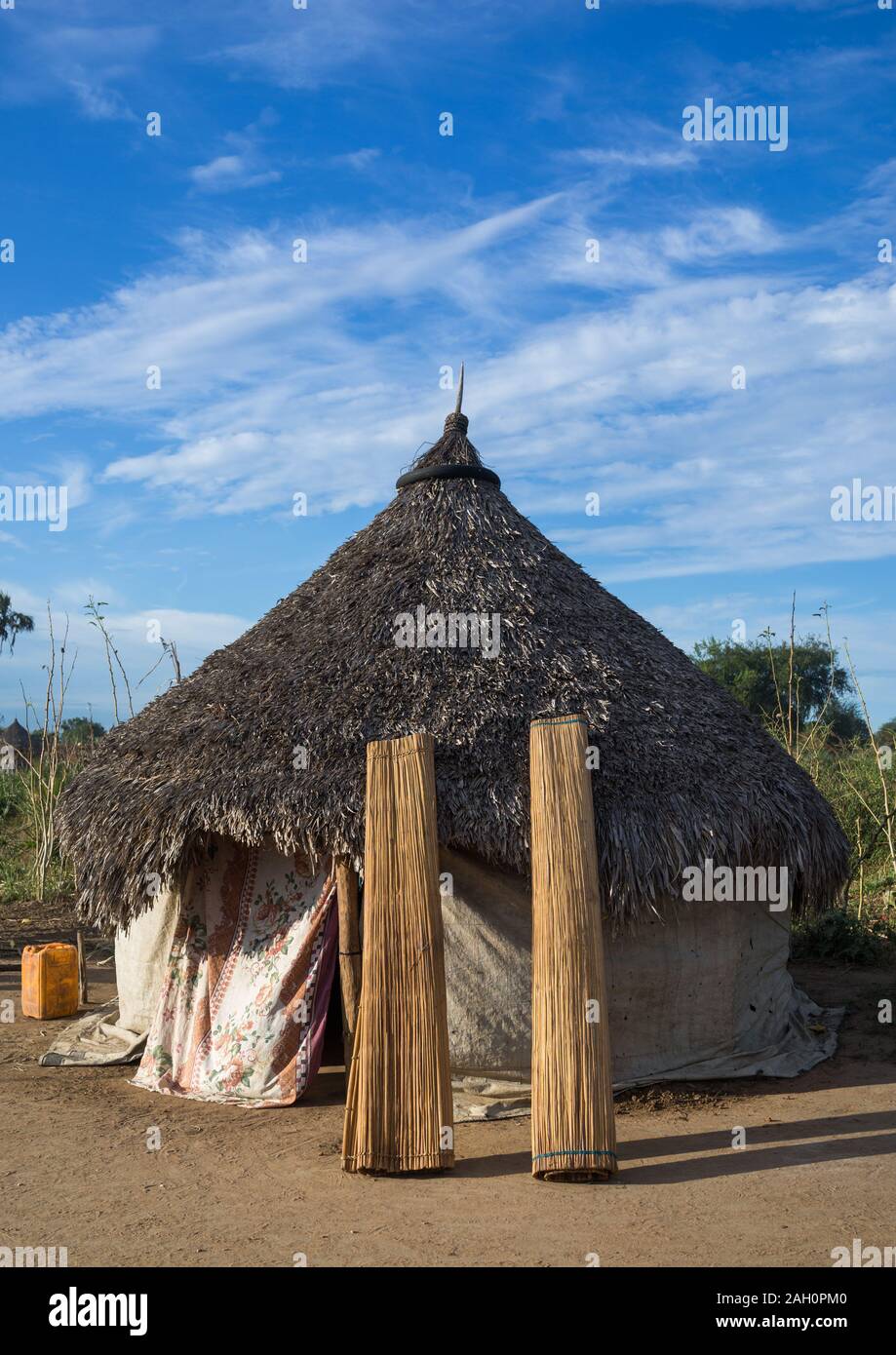 Tradizionale tribù Mundari village, Equatoria centrale, Terekeka, sud Sudan Foto Stock
