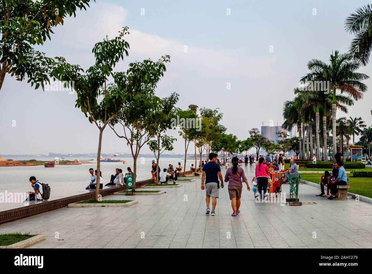 Sisowath Quay, Phnom Penh Cambogia. Foto Stock