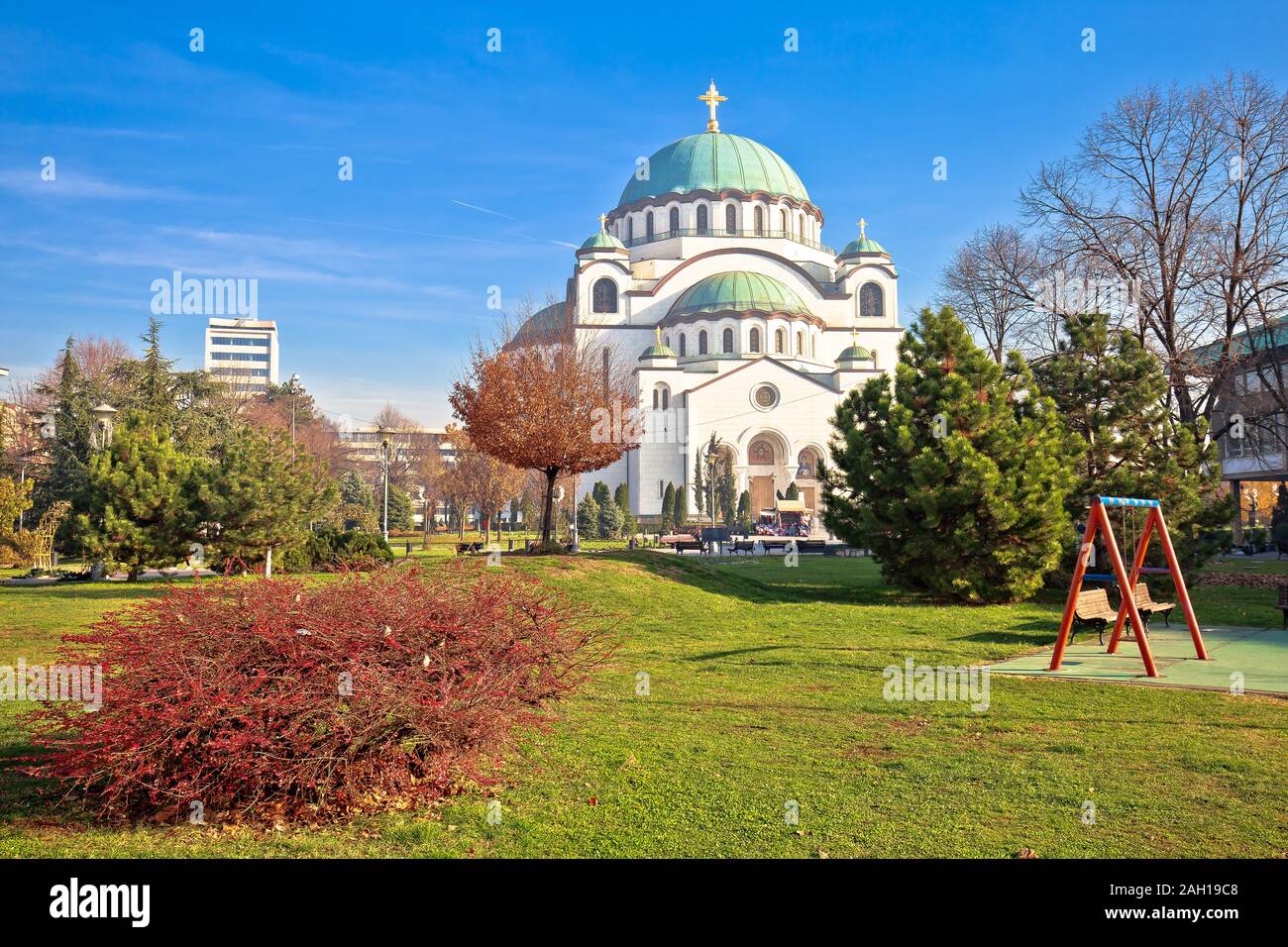 Belgrado. La chiesa o il tempio di San Sava a Belgrado vista colorate, uno dei la più grande chiesa ortodossa orientale edifici, capitale della Serbia Foto Stock