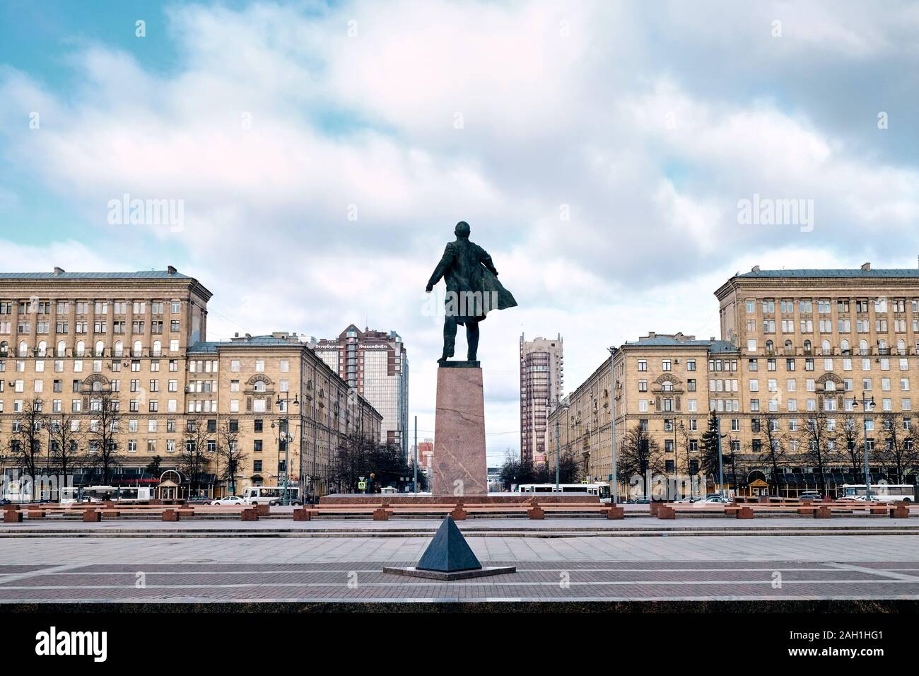 SAINT PETERSBURG, Russia - 12 Aprile 2015: il Monumento di Vladimir Lenin a Casa dei Soviet e Piazza Mosca a San Pietroburgo, Russia Foto Stock