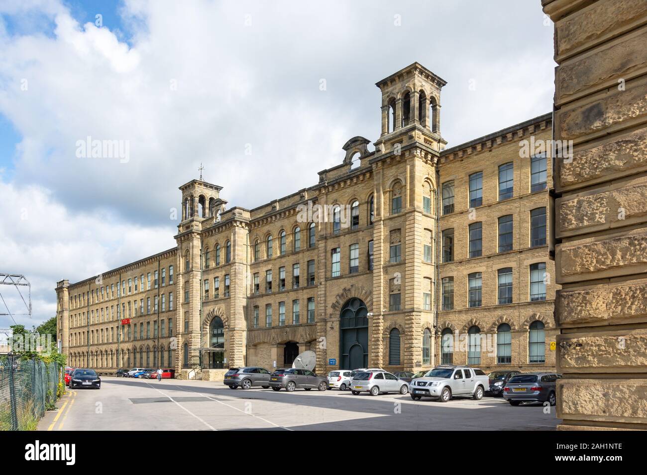 Salts Mill. Saltaire World Heritage Site Village, Shipley, città di Bradley, West Yorkshire, Inghilterra, Regno Unito Foto Stock