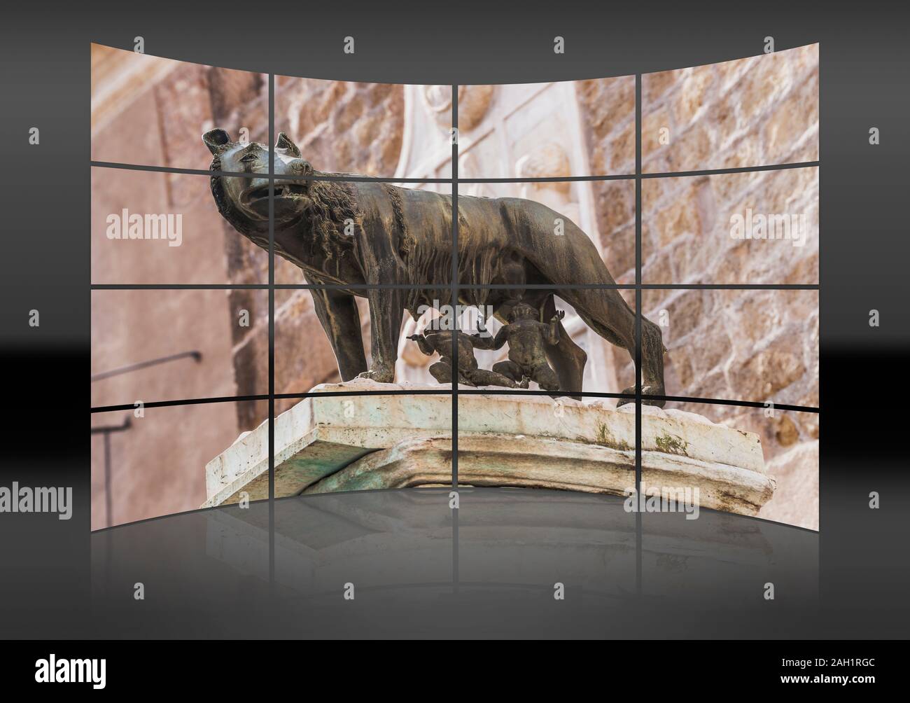 Statua di "Lupo capitolino' (Lupa Capitolina) è un carattere di lupo. Il lupo è allattare Romolo e Remo, i mitici fondatori di Roma, Italia, Europa Foto Stock