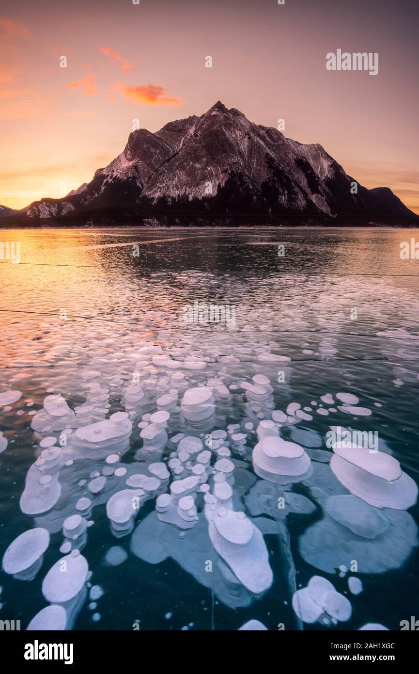 Congelati bolle di metano a Lago di Abramo, Alberta, BC, Canada, Foto Stock