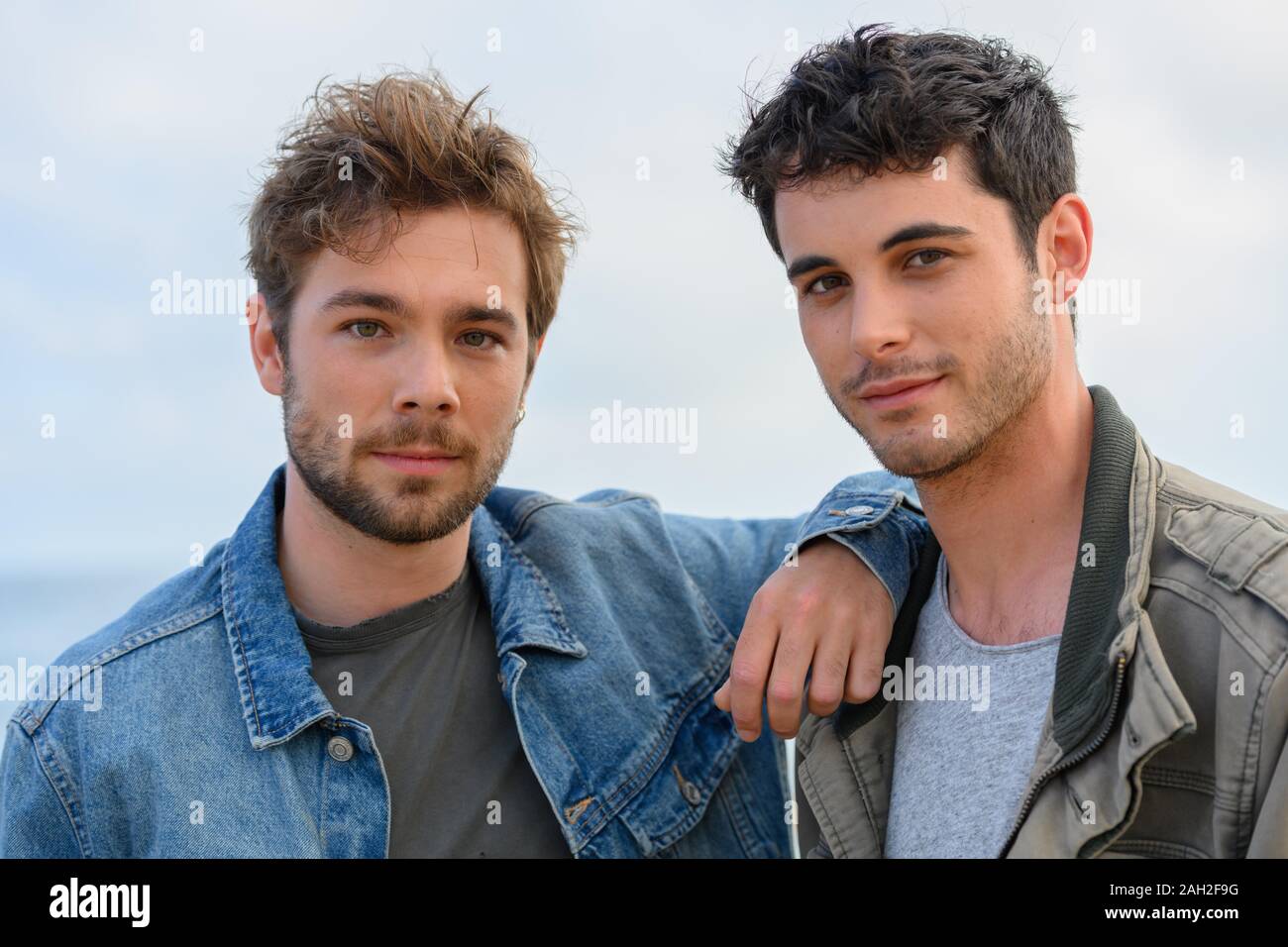 CARLOS CUEVAS E DAVID SOLANS in MERLÍ: sapere aude (2019). Credito:  MOVISTAR+ / Album Foto stock - Alamy