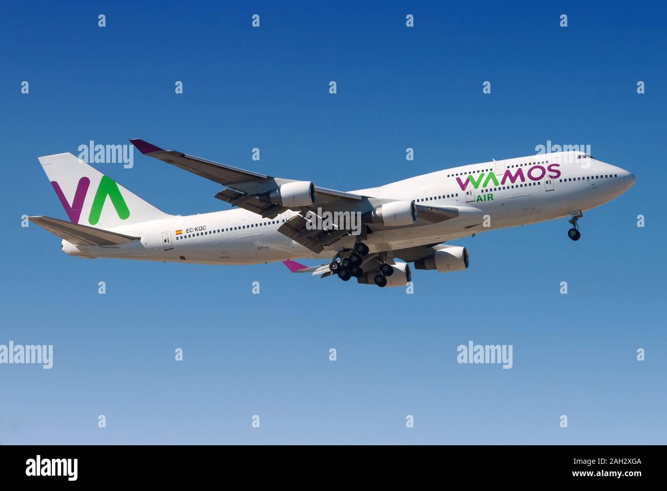 Madrid, Spagna - 10 Aprile 2017: Aria Wamos Boeing 747 aereo all'aeroporto di Madrid (MAD) in Spagna. Boeing è un costruttore di aeromobili in base a Seattle, W Foto Stock